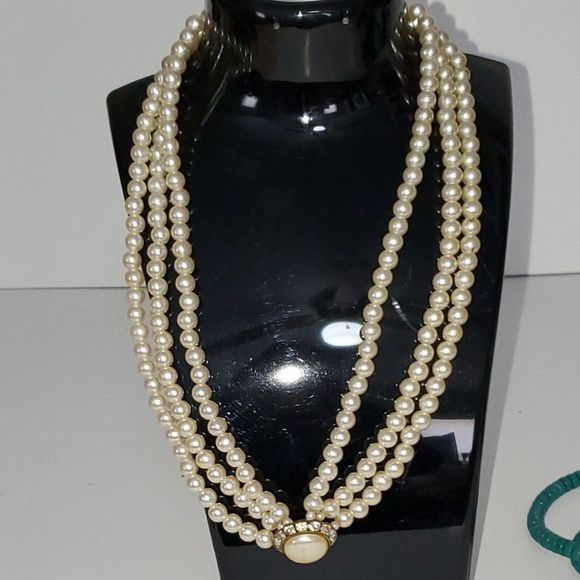 Vintage Faux Pearl Necklace Choker 3 Strand Vintage Rhinestones Costume Jewelry - Picture 8 of 8
